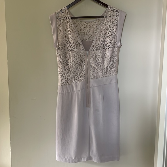 Gorgeous BCBG dress - Picture 7 of 16
